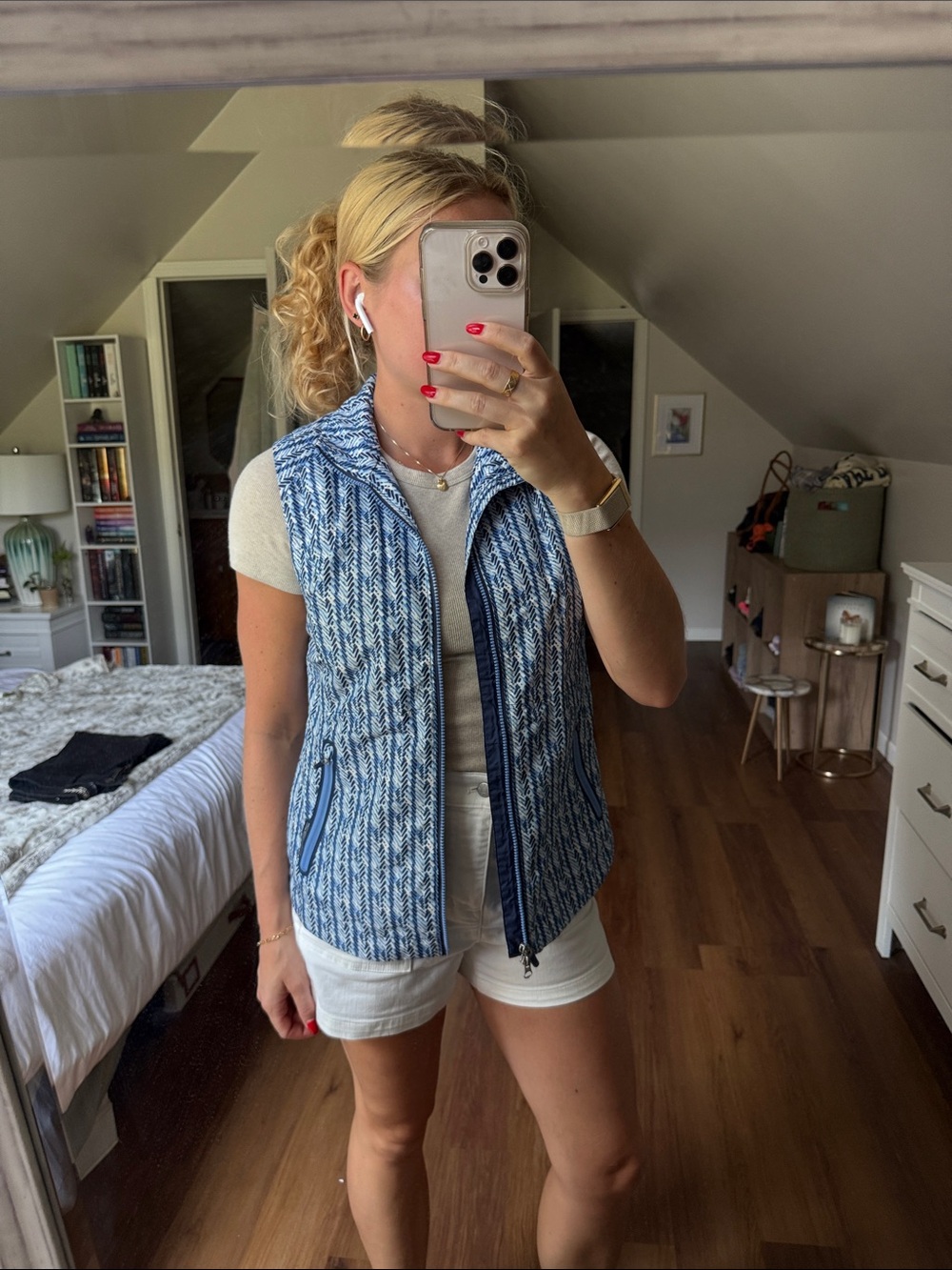 Women's Zero Teatriction Blue Quilted Zip-Front Vest - Sleeveless Layering Piece